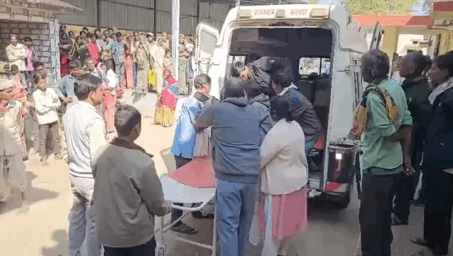 27 सवारियों से भरी जीप खाई में गिरी, 3 की मौत: 17 घायल, ब्रेक फेल होने से ओवरलोड गाड़ी को कंट्रोल नहीं कर पाया ड्राइवर