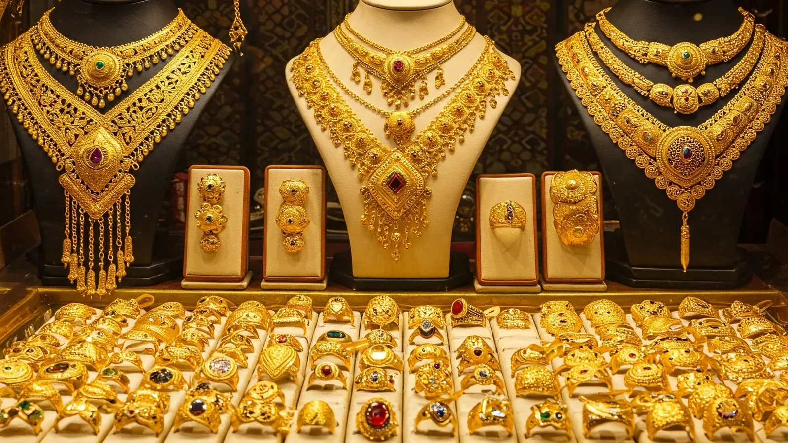 सोना पहली बार ₹1.5 लाख पार, ₹7795 बढ़ा: 21 दिन में 22 हजार महंगा हुआ; चांदी 10 हजार बढ़कर ₹3.20 लाख पर पहुंची